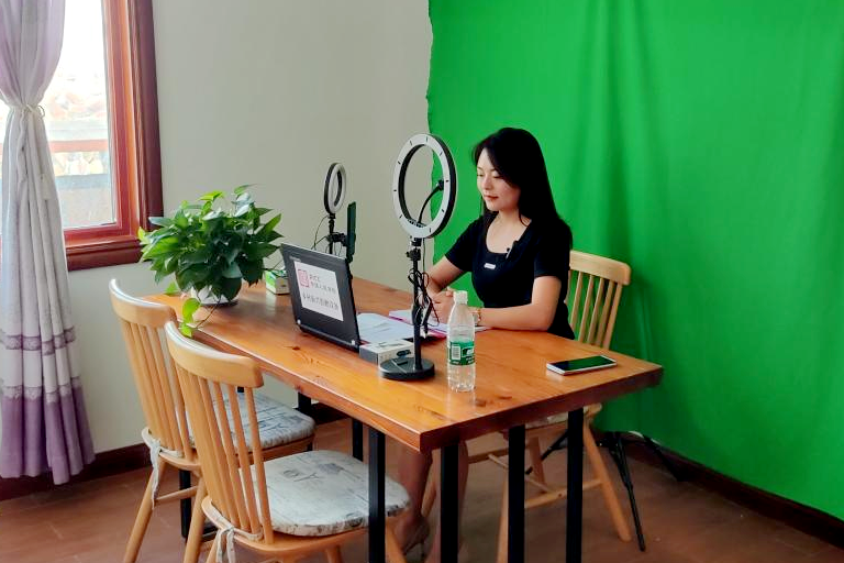 294f8beed37545cf945e2325ade7ca88