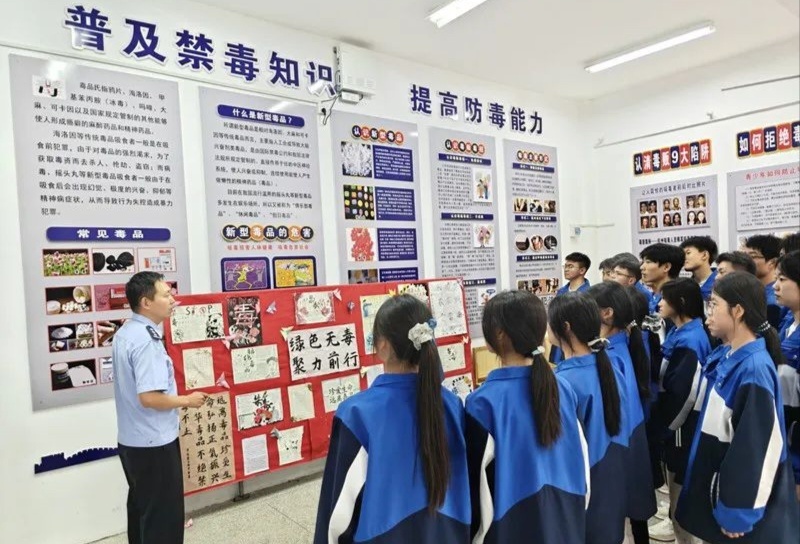 97c9f8b0272e4931aa3ced8a2de4ed2d