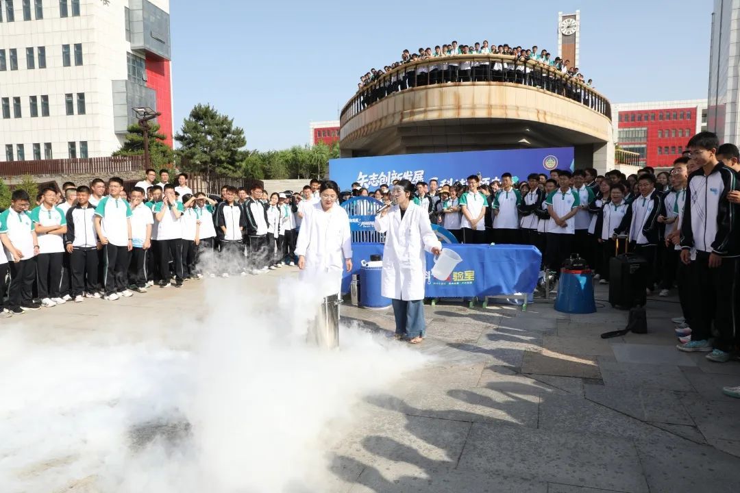 626b8746c4294fba9d4a2b4bb684f574