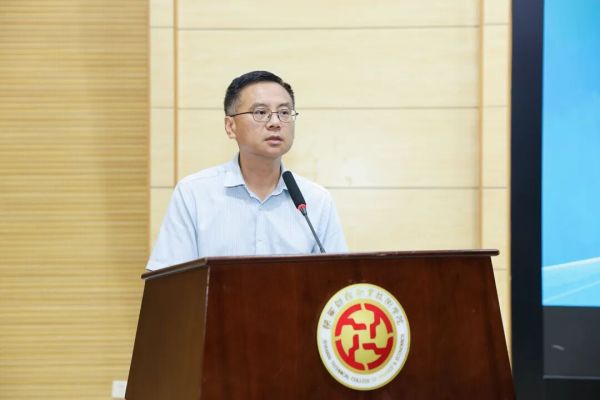 西财 史教授 西财 史教授