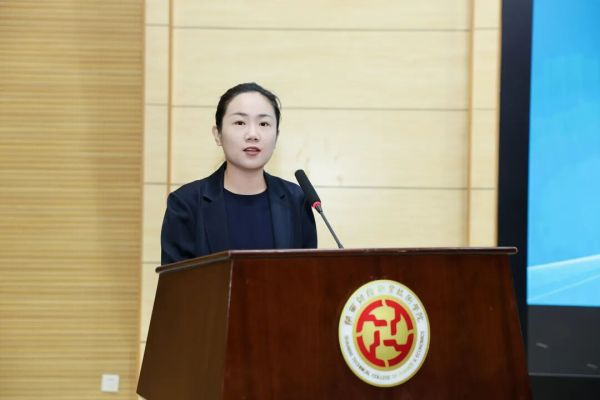张亚丽 张亚丽