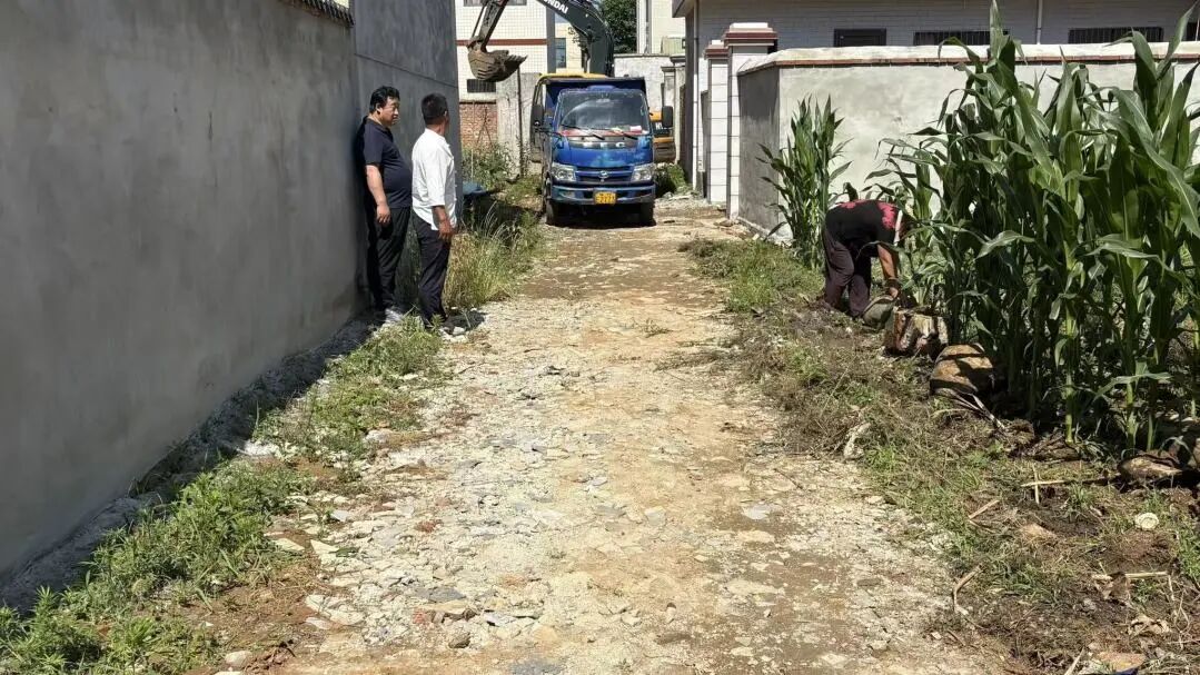 弘扬洛惠渠宝贵传统  自主修路增内生动力——洛南县永丰镇街西社区群众自筹自建硬化通户路