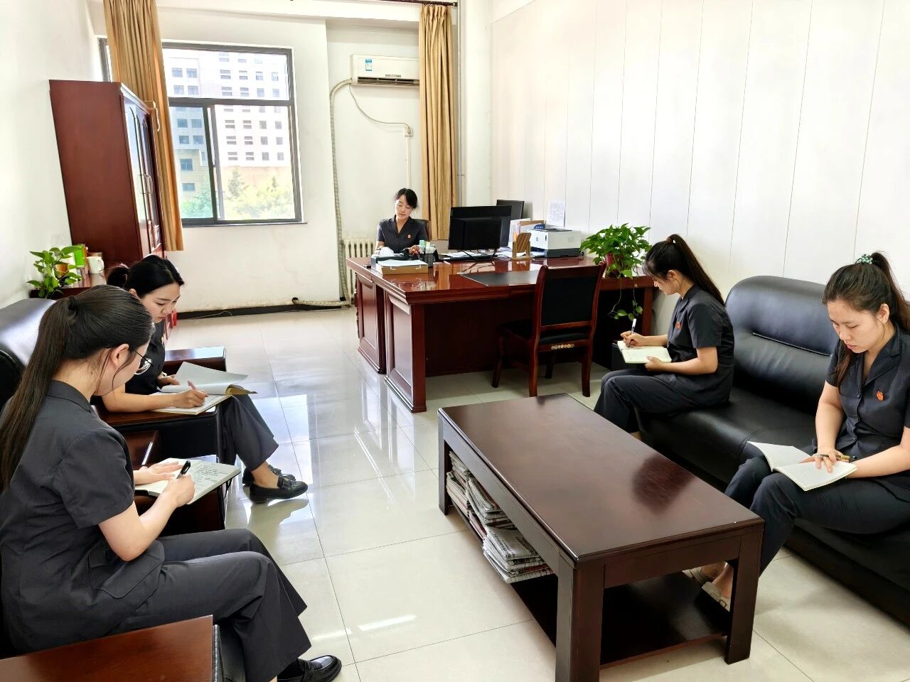 潼关法院政治部贯彻落实全市法院政治部主任座谈会精神