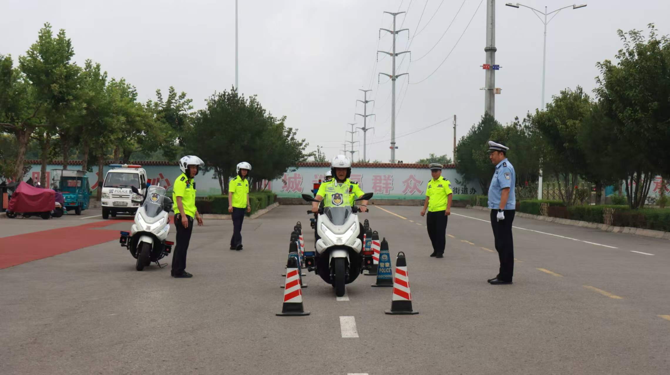 仗怎么打兵就怎么练！ 合阳公安铁骑实战淬火筑牢道路平安防线